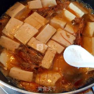 虾头豆腐煲的做法步骤：6