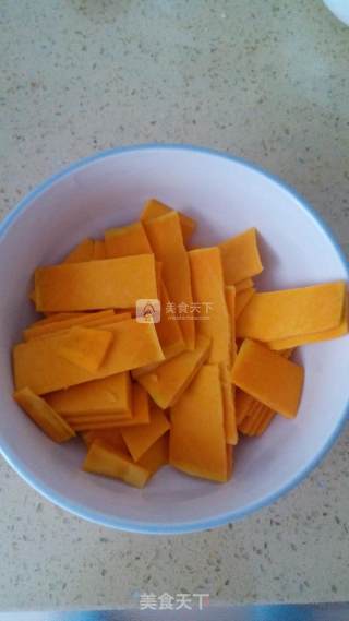 南瓜戚风蛋糕的做法步骤：1