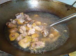 土豆烧鸡的做法步骤：1