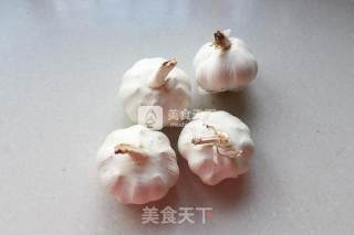 小小配角大变身——黑胡椒烤大蒜的做法步骤：1