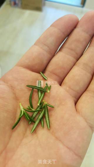 菠萝派制作流程迷迭香柠檬茶的做法步骤：9