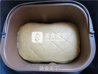 菠萝皮红豆牛奶吐司面包的做法步骤：21