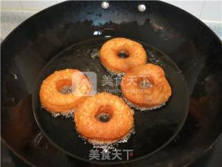 巧克力多彩甜甜圈的做法步骤：14