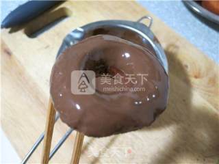 巧克力多彩甜甜圈的做法步骤：17