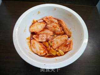 菠萝孜然鸡翅的做法步骤：2