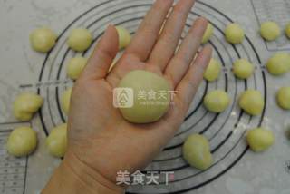 蛋黄酥（黄油版）的做法步骤：6