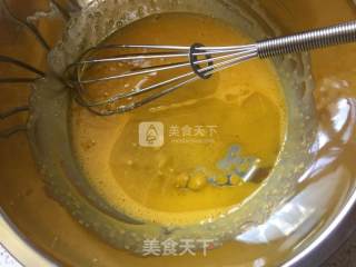 抹茶奶油蛋糕卷的做法步骤：3