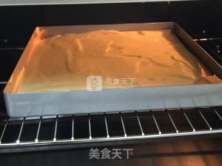 抹茶奶油蛋糕卷的做法步骤：17
