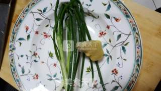 鲫鱼汤的做法步骤：2