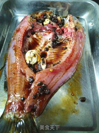 【豆鼓蒜蓉烤鱼】电烤箱家庭版的做法步骤：4