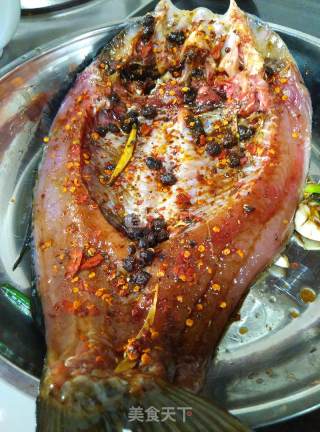 【豆鼓蒜蓉烤鱼】电烤箱家庭版的做法步骤：5