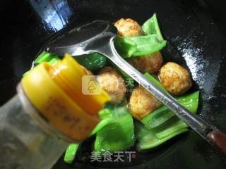 尖椒烧虎皮鸡蛋的做法步骤：6