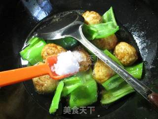 尖椒烧虎皮鸡蛋的做法步骤：9