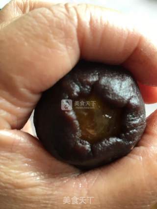 抹茶蛋黄酥的做法步骤：7