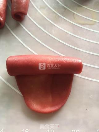 红曲椰蓉荷花酥的做法步骤：15