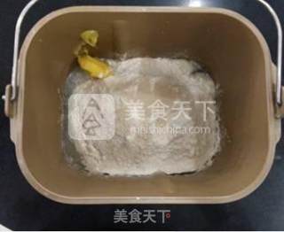蔓越莓双色面包的做法步骤：1