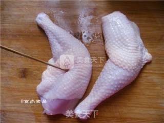 蜜汁烤鸡腿的做法步骤：2