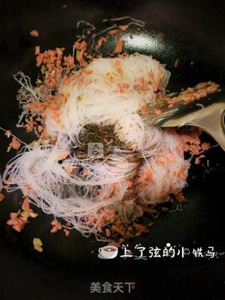 家常菜之炒粉丝的做法步骤：2