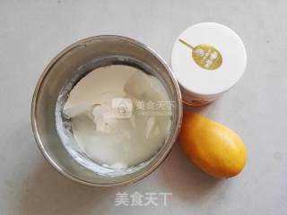 芒果蜂蜜酸奶的做法步骤：1