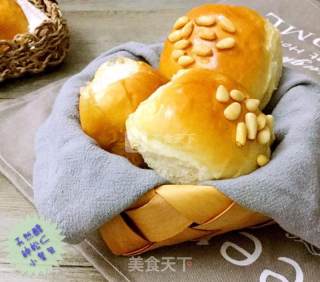天然酵种松仁小餐包的做法步骤：10