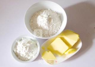 圆圆胖胖的，萌萌哒的---酥皮泡芙的做法步骤：1