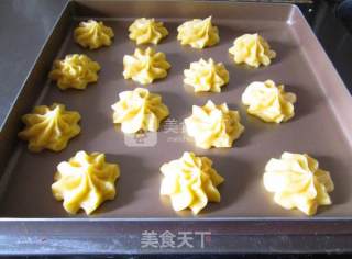 圆圆胖胖的，萌萌哒的---酥皮泡芙的做法步骤：14