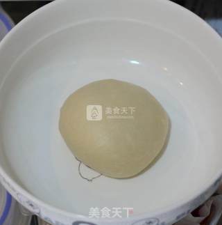 卡通世界顶级明星--米奇汉堡的做法步骤：2