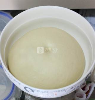 卡通世界顶级明星--米奇汉堡的做法步骤：3