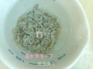 美味西兰花海蜒蒸蛋的做法步骤：2