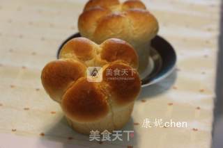 花朵汉堡包的做法步骤：7