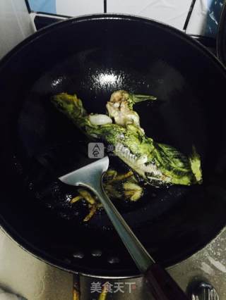 家常菜-昂刺鱼豆腐汤的做法步骤：2