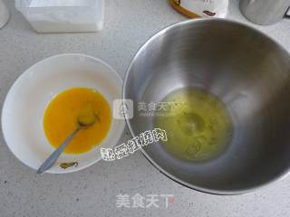 橘汁戚风蛋糕的做法步骤：3