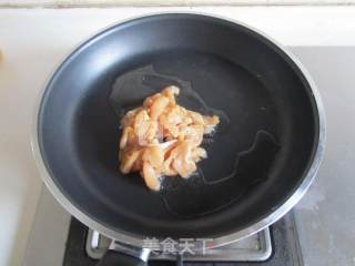 韭黄木耳炒鸡丝的做法步骤：3