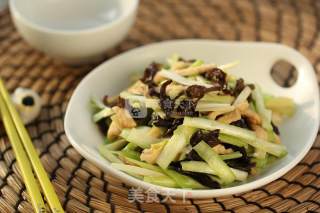 韭黄木耳炒鸡丝的做法步骤：7