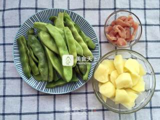 土豆炖豆角的做法步骤：1