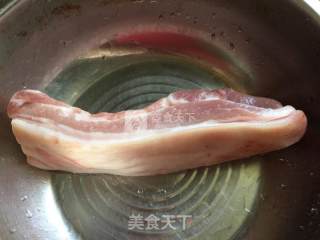 果渣烤五花肉的做法步骤：1