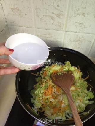 卷心菜炒粉丝的做法步骤：5
