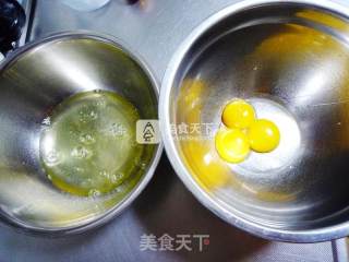 草莓花蛋糕的做法步骤：1