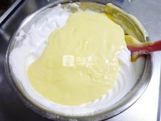 草莓花蛋糕的做法步骤：11