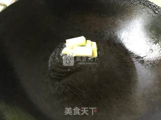 蟹味菇肉丝面的做法步骤：7