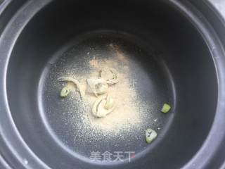 蟹味菇肉丝面的做法步骤：11