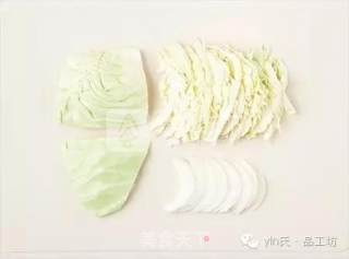 日式目鱼干烧饼盖浇饭的做法步骤：1