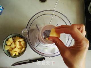 苹果杏仁奶昔的做法步骤：3