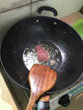 酸豆角炒肉末的做法步骤：3