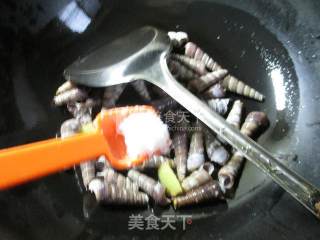 豆豉炒钉螺的做法步骤：7