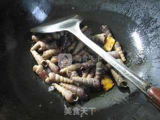 豆豉炒钉螺的做法步骤：9