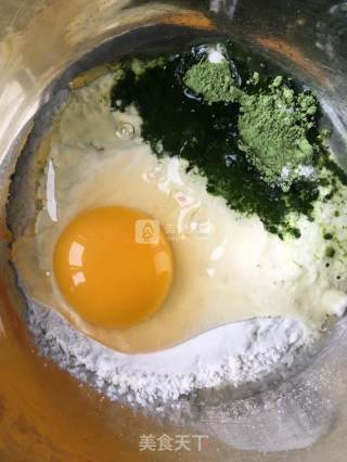 青汁松饼的做法步骤：1