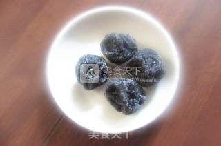 草莓乌梅的做法步骤：2