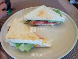 鸡蛋、培根、生菜三明治的做法步骤：6