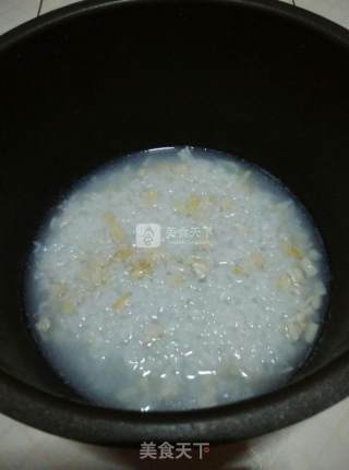 蔬菜干贝粥的做法步骤：2